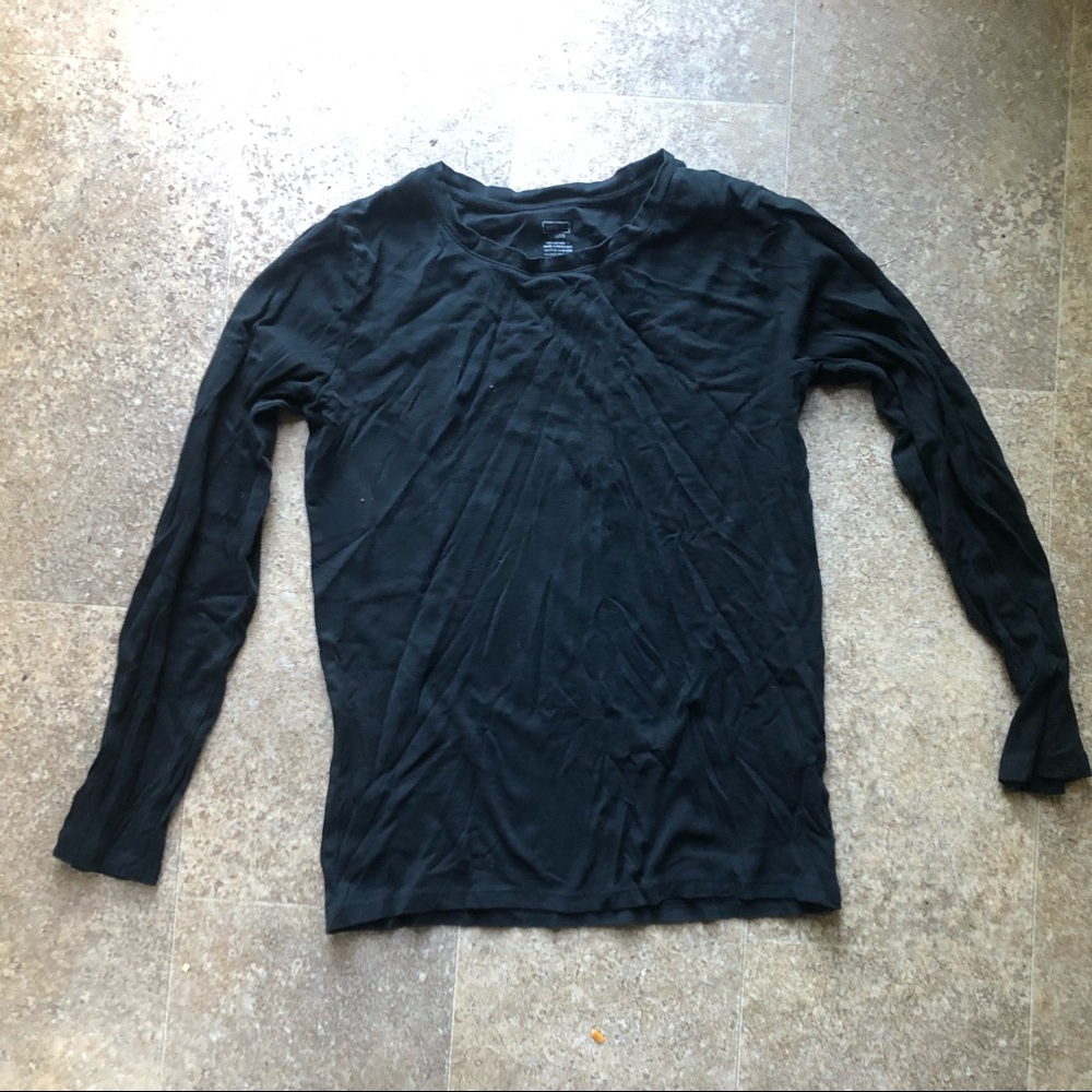 Black basic long sleeved tshirt -perfect for layering/perfect for fall!